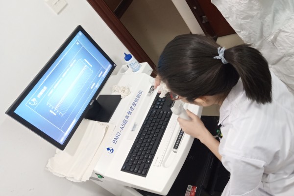 篩查骨質(zhì)疏松，提高骨骼健康水平，超聲骨密度儀來幫忙