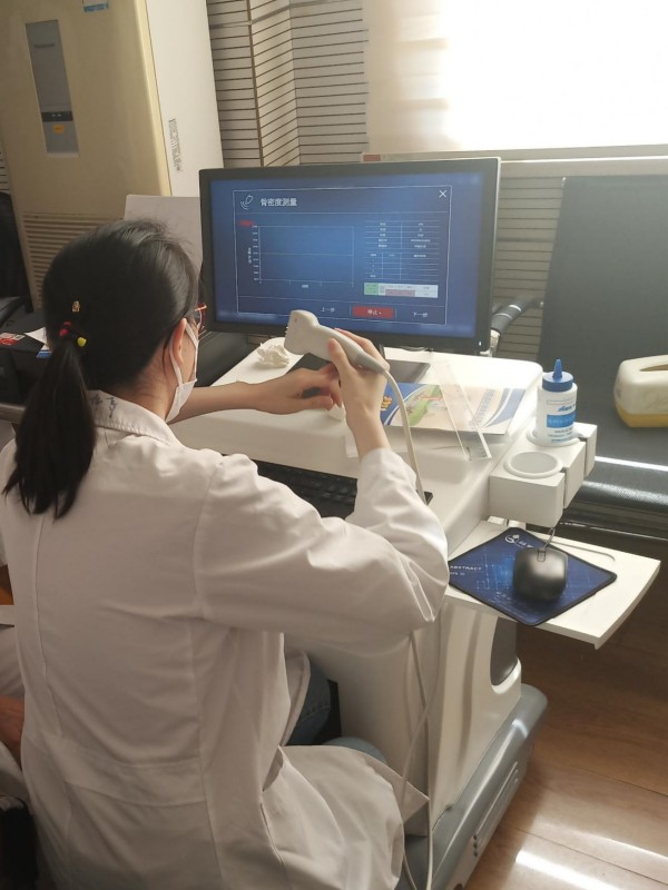 上海市楊浦區(qū)中心醫(yī)院引進(jìn)品源醫(yī)療骨密度儀， 非常感謝醫(yī)院對我們產(chǎn)品的認(rèn)可